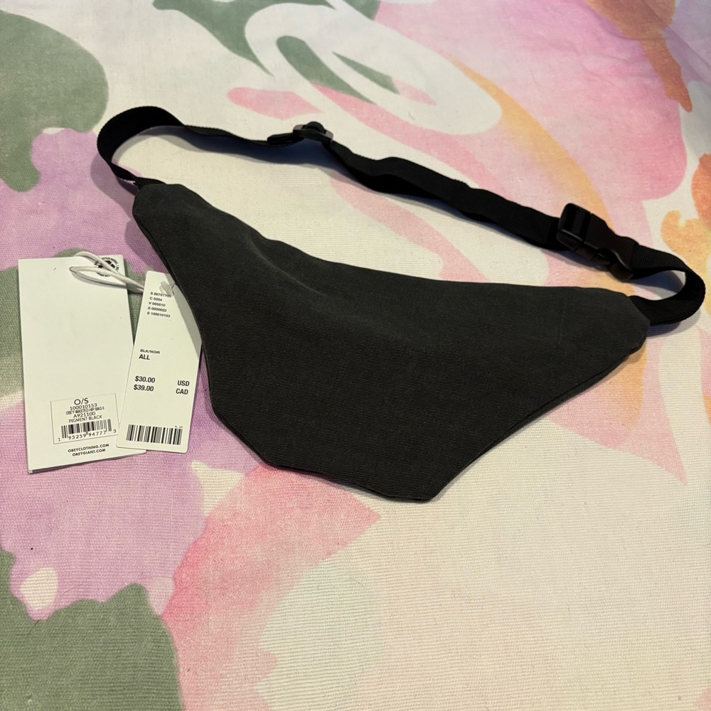 NEW * Obey Black & Gray Fanny Pack Belt Waist Bag NWT Shepard Fairey Andre Giant - Picture 5 of 8
